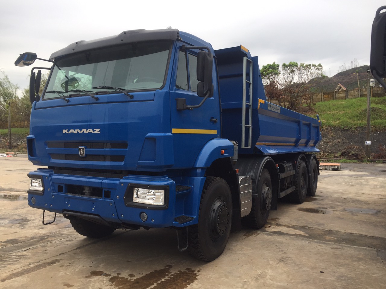 XE BEN KAMAZ 65201 (8x4) 4 CHÂN EURO 5 | THÙNG BEN 12 KHỐI | XE BEN KAMAZ 20 TẤN