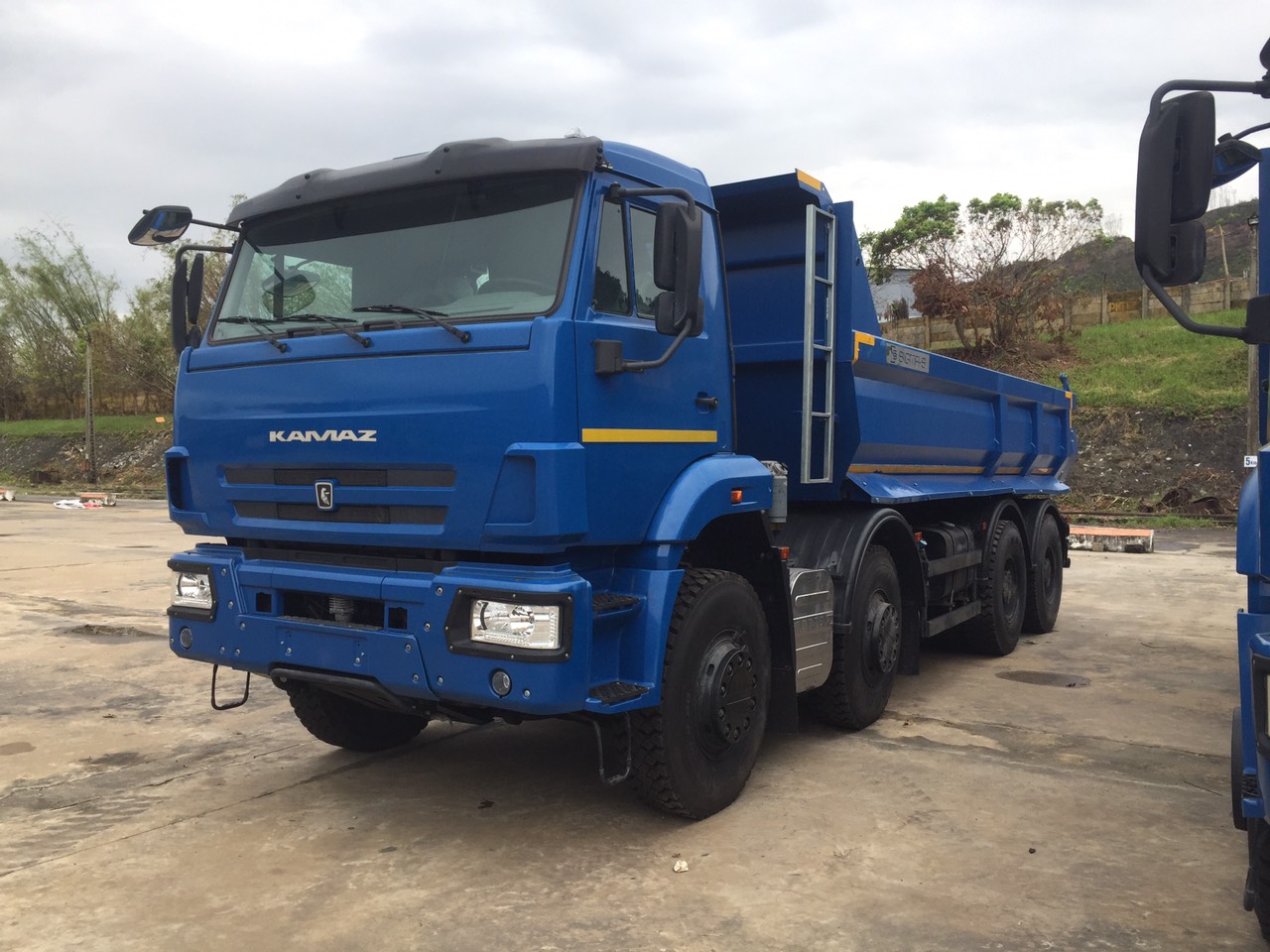 XE BEN KAMAZ 65201 (8x4) 4 CHÂN ĐỜI 2022 EURO 5| THÙNG ĐÚC OVAL 12 KHỐI| XE BEN KAMAZ 16 TẤN | XE BEN 4 CHÂN